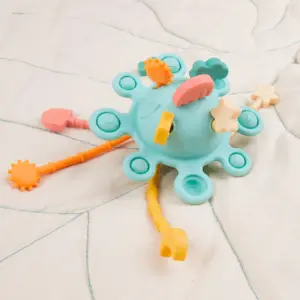 Silkon Montessori Aktivitätsspielzeug eucalyptus Bieco