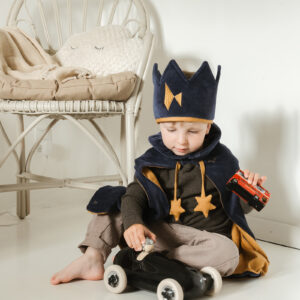 Dress up Cape und crown