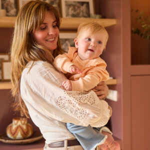 Sweater peach Dirkje